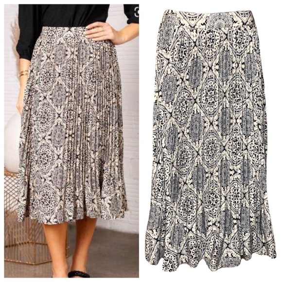 Very J  | Pleated Plisse Midi Skirt Black and Tan Medallion Print L - Picture 1 of 6